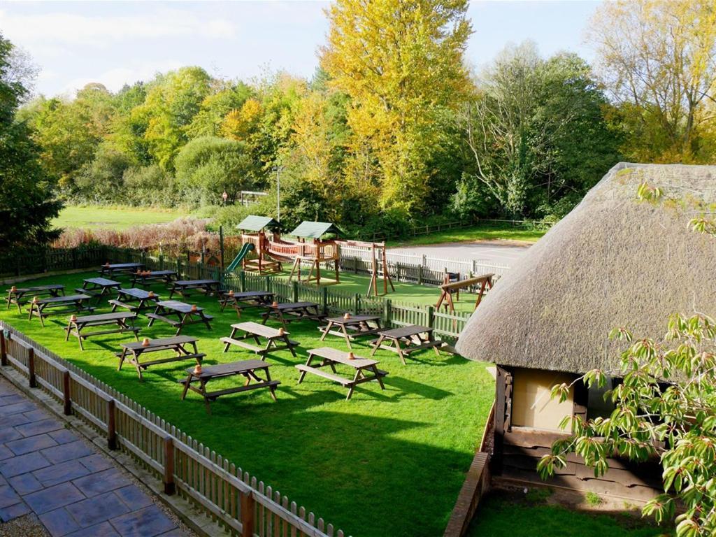 The Sun Inn Swindon Exterior foto
